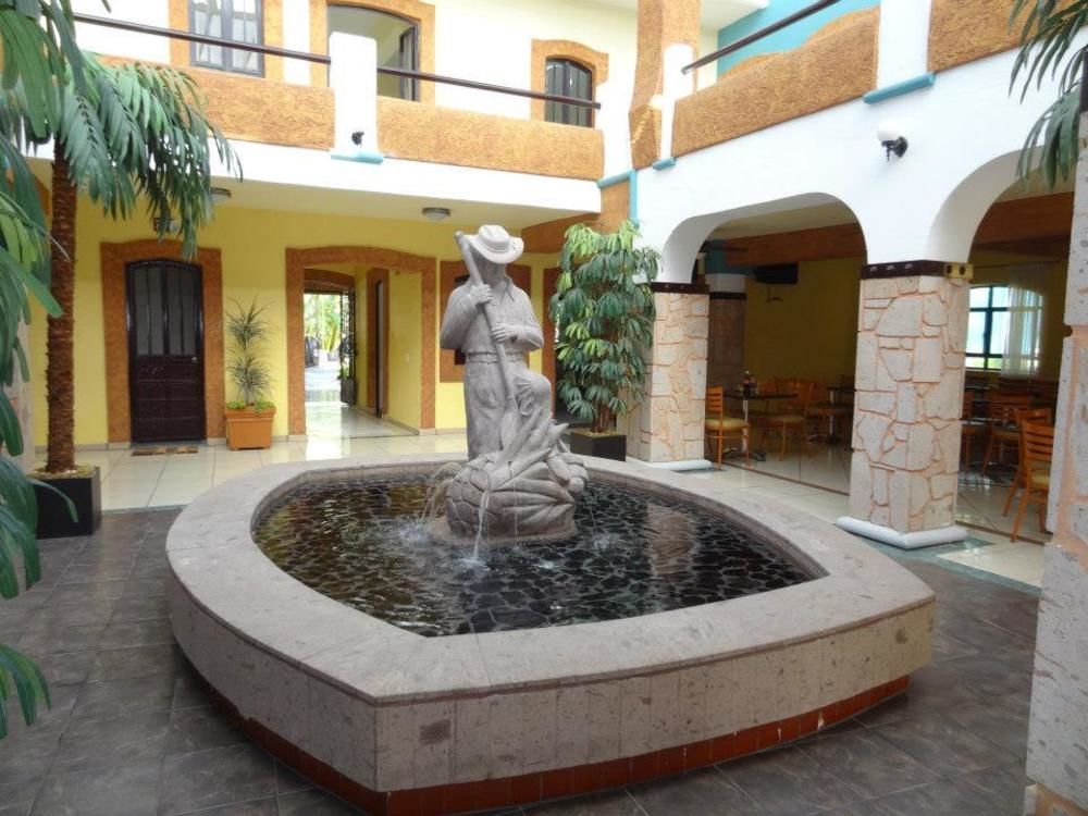 Hotel Plaza Rubio Amatitan ภายนอก รูปภาพ